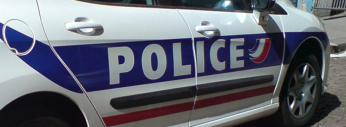 Mantes-la-Ville : le braqueur contraint le commerçant à ouvrir son coffre fort Mantes-la-Ville : le braqueur contraint le commerçant à ouvrir son coffre fort