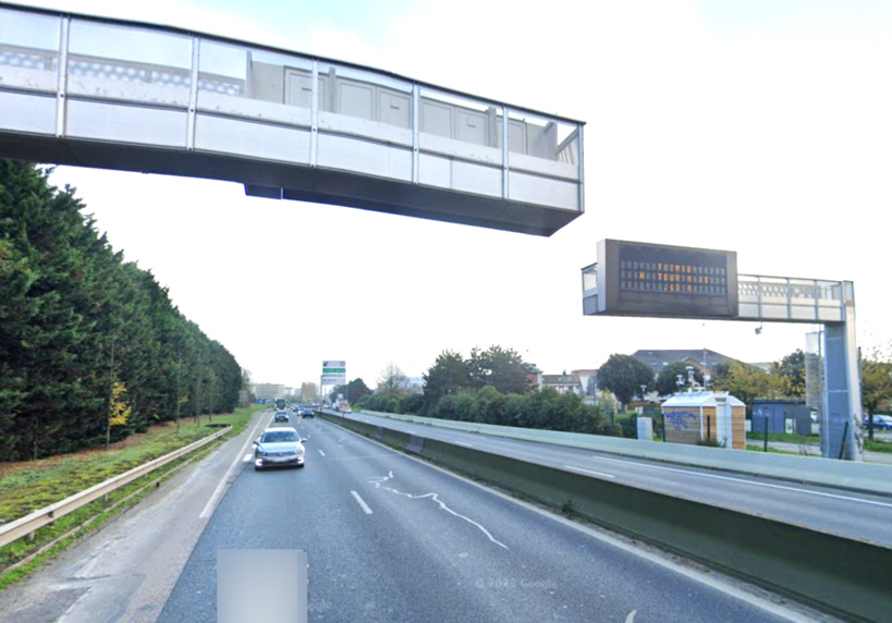 La bande de voleurs était en train de découper un portique de signalisation en aluminium entreposé dans les locaux de la Direction interdépartementale des routes Nord-Ouest à Bapeaume-lès-Rouen - Illustration © Google Maps
