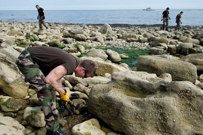 200 obus de la Seconde Guerre mondiale neutralisés sur une plage du Calvados 200 obus de la Seconde Guerre mondiale neutralisés sur une plage du Calvados