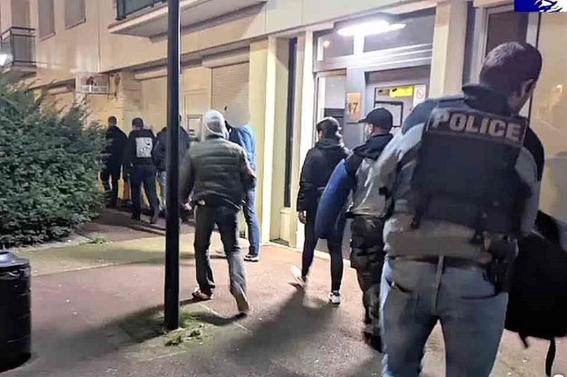 Les forces de l'ordre sont passées à l'action vers 6 heures - Photo © DIPN76/X