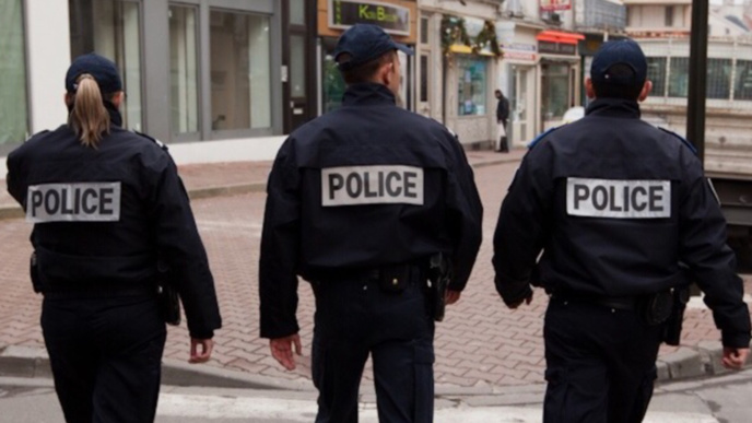 Violences urbaines à Mantes-la-Jolie : les policiers victimes de projectiles au Val Fourré 