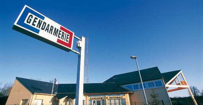 Home jacking et tentative de cambriolage en Seine-Maritime : l'auteur âgé de 15 ans placé dans un centre fermé Home jacking et tentative de cambriolage en Seine-Maritime : l'auteur âgé de 15 ans placé dans un centre fermé