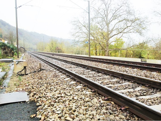 Le trafic des trains interrompu entre Paris et Rouen à la suite d'un suicide dans l'Eure Le trafic des trains interrompu entre Paris et Rouen à la suite d'un suicide dans l'Eure