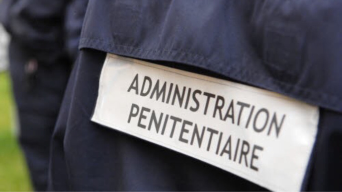 Un surveillant frappé par un détenu à Val-de-Reuil : le SPS prépare la riposte 