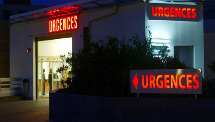 Rouen : poignardée à six reprises par un déséquilibré qui tente ensuite de se trancher la carotide 