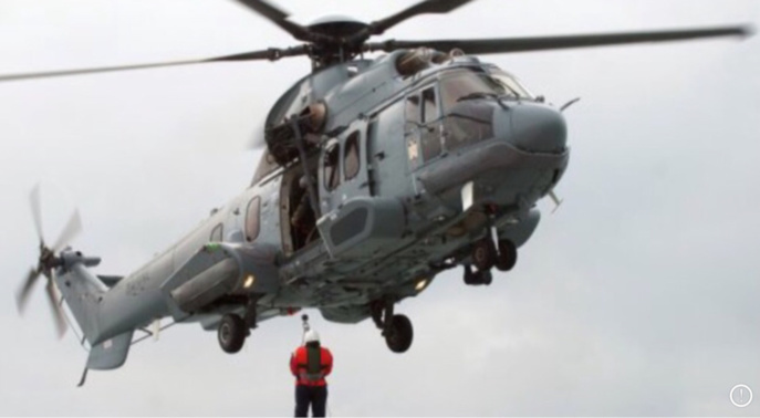 Baie de Seine : un marin inconscient évacué par l'hélicoptère de la marine