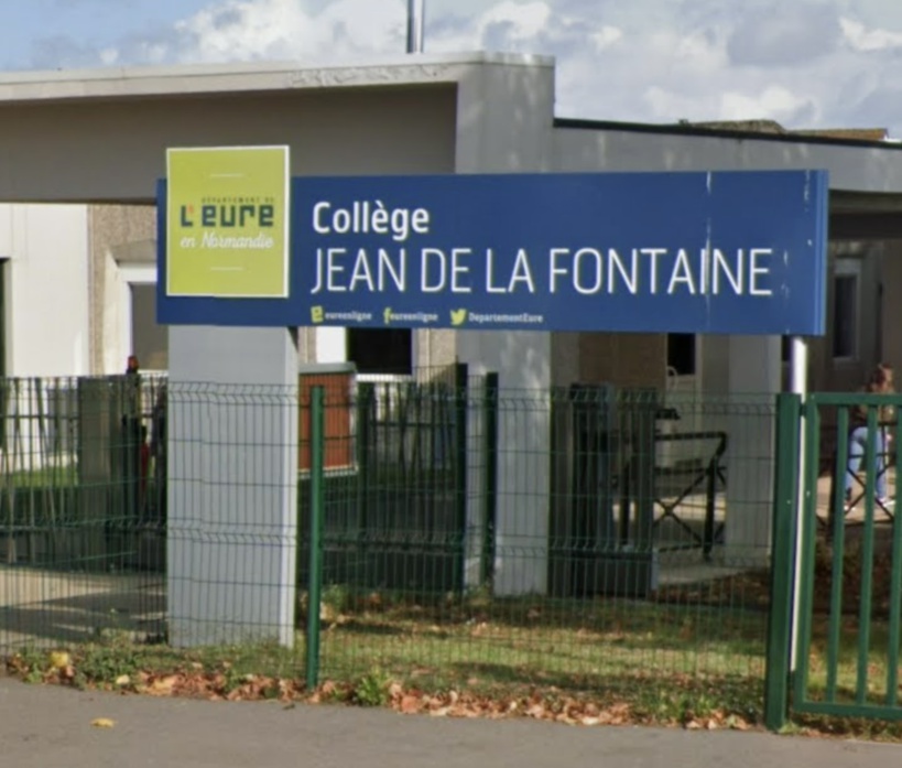 Le collège Jean de la Fontaine » à Grand-Bourgtheroulde Le collège Jean de la Fontaine » à Grand-Bourgtheroulde