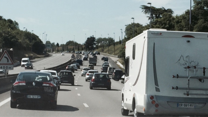 Circulation : premiers bouchons en Normandie sur la route des départs Circulation : premiers bouchons en Normandie sur la route des départs