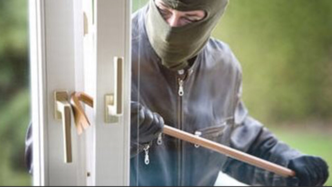 Yvelines. Evecquemont : quatre cambrioleurs arrêtés après une chasse à l'homme dans Meulan Yvelines. Evecquemont : quatre cambrioleurs arrêtés après une chasse à l'homme dans Meulan