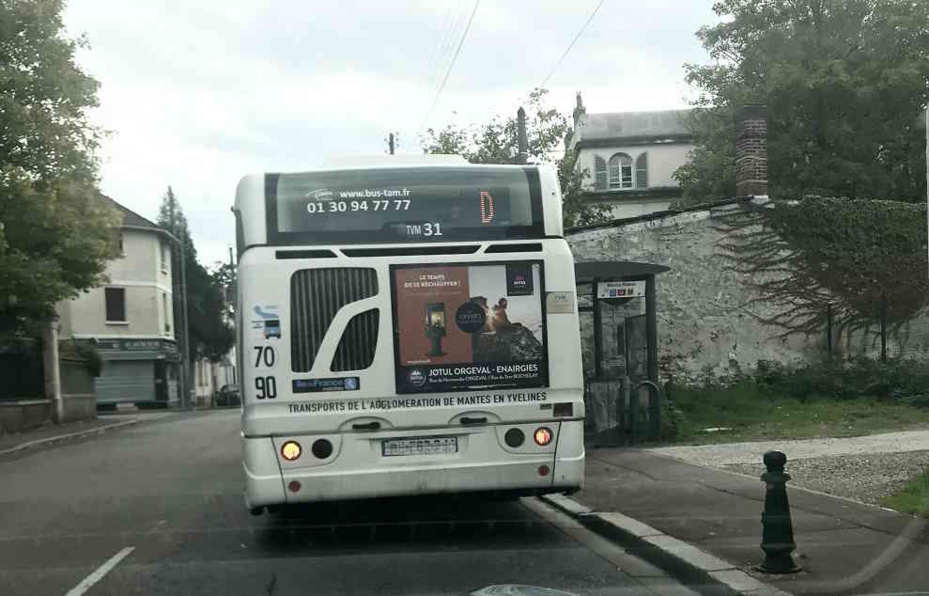 Le bus, d'iune valeur de 250 000€ avait été volé dans la nuit du 30 au 31 mai dans l'entrepôt de la société de transport à Mantes-la-Jolie - Illustration © infonormandie)