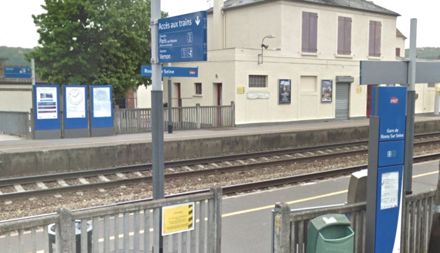 Illustration. La gare de Rosny-sur-Seine, sur la ligne Paris - Rouen Illustration. La gare de Rosny-sur-Seine, sur la ligne Paris - Rouen