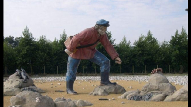 La statue du pêcheur à pied d'Octeville-sur-Mer vandalisée par des inconnus 