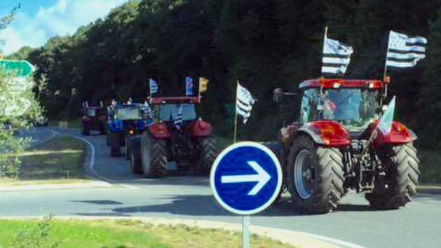 Les agriculteurs bretons ont pris la route ce mardi matin. Ils traverseront l'Eure demain mercredi pour rejoindre Paris