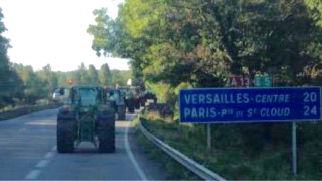 Manifestation des agriculteurs : les premiers tracteurs arrivent sur le périphérique parisien Manifestation des agriculteurs : les premiers tracteurs arrivent sur le périphérique parisien
