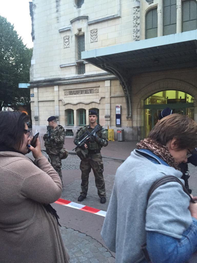 Alerte au colis suspect : la gare de Rouen évacuée ce soir, le déminage est attendu Alerte au colis suspect : la gare de Rouen évacuée ce soir, le déminage est attendu