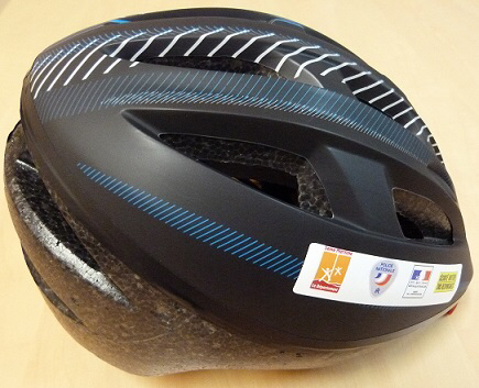 Rouen : un casque offert pour sensibiliser les cyclistes aux règles de circulation en ville