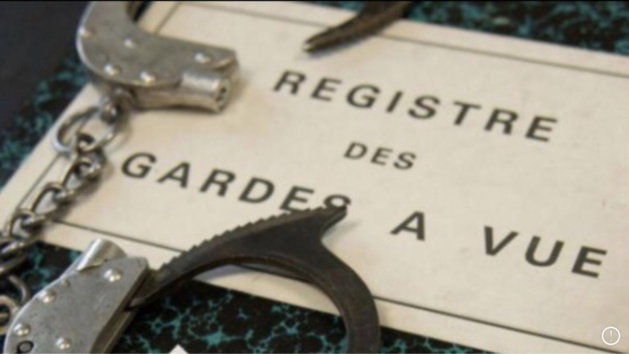 Yvelines : il avait fait des trous dans les cabines d'essayage du magasin pour "mater" les enfants Yvelines : il avait fait des trous dans les cabines d'essayage du magasin pour "mater" les enfants