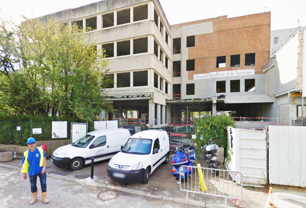 Le feu est parti dans la zone en travauix, au 2ème étage du bâtiment (Illustration) Le feu est parti dans la zone en travauix, au 2ème étage du bâtiment (Illustration)