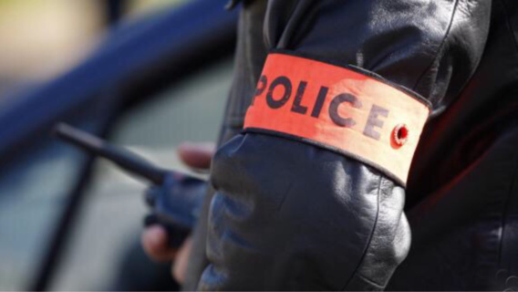 Aux Mureaux (Yvelines), il dérobe la recette de la régie municipale avec une arme factice Aux Mureaux (Yvelines), il dérobe la recette de la régie municipale avec une arme factice