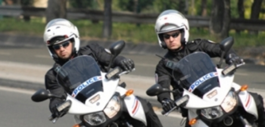 Course-poursuite entre Rouen et Evreux : le fuyard percute un poteau et disparait Course-poursuite entre Rouen et Evreux : le fuyard percute un poteau et disparait