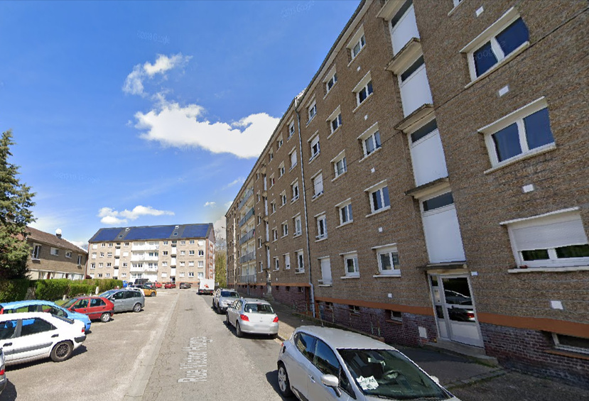 L'agression a eu lieu devant une entrée de cet immeuble de la rue Victor-Hugo au Houlme L'agression a eu lieu devant une entrée de cet immeuble de la rue Victor-Hugo au Houlme