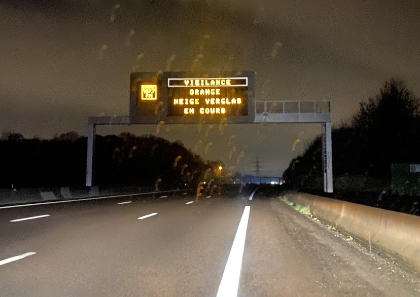 Attention aux chaussées glissantes cette nuit et vendredi matin Attention aux chaussées glissantes cette nuit et vendredi matin