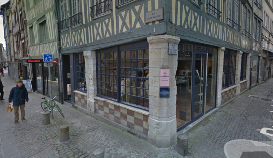 Des vestes en cuir et des manteaux de fourrure ont été dérobés par les malfaiteurs (Google Maps) Des vestes en cuir et des manteaux de fourrure ont été dérobés par les malfaiteurs (Google Maps)