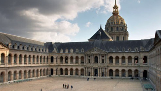 Attentats : les Normands invités à orner leurs fenêtres du drapeau tricolore vendredi Attentats : les Normands invités à orner leurs fenêtres du drapeau tricolore vendredi