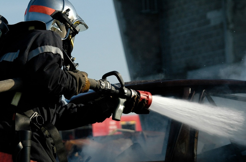Les sapeurs-pompiers ont dû déployer trois lances - lllustration Les sapeurs-pompiers ont dû déployer trois lances - lllustration