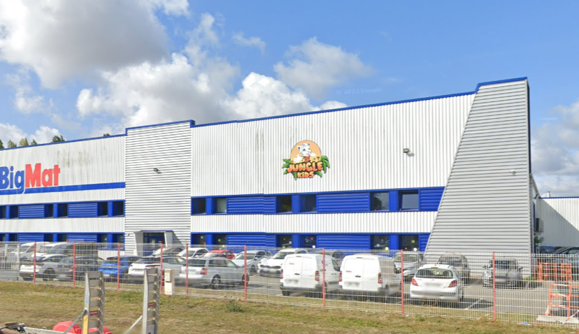 Incendie chez Jungle Kids à Evreux : plus de 200 personnes évacuées, 43 sapeurs-pompiers sur place Incendie chez Jungle Kids à Evreux : plus de 200 personnes évacuées, 43 sapeurs-pompiers sur place