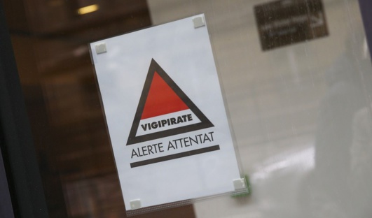 Illustration@DR Illustration@DR