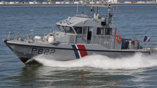 Un véliplanchiste et un chalutier en difficulté secourus au large des côtes normandes Un véliplanchiste et un chalutier en difficulté secourus au large des côtes normandes