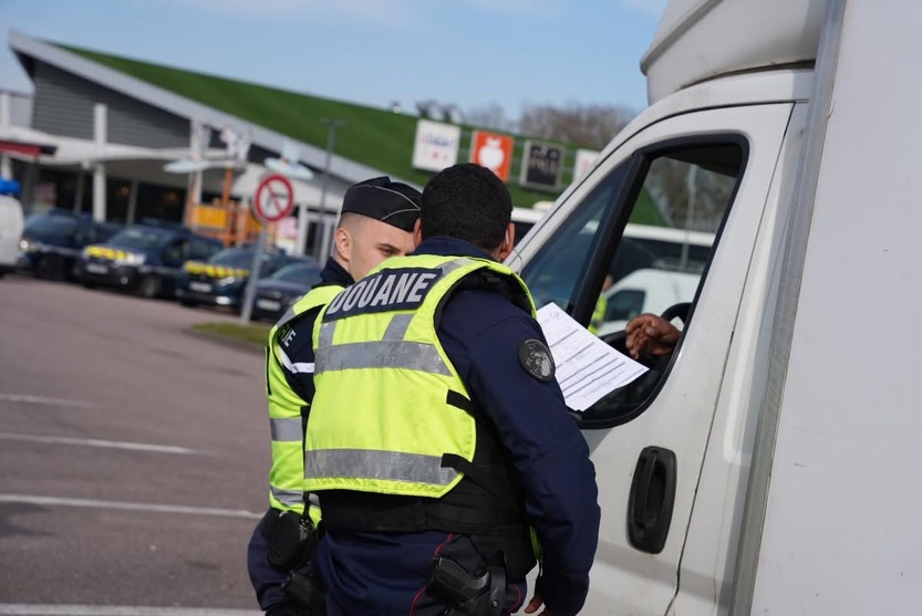 500 véhicules ont été contrôlés en quelques heures sur l’A13 - Photo Gendarmerie 27 / Facebook 500 véhicules ont été contrôlés en quelques heures sur l’A13 - Photo Gendarmerie 27 / Facebook