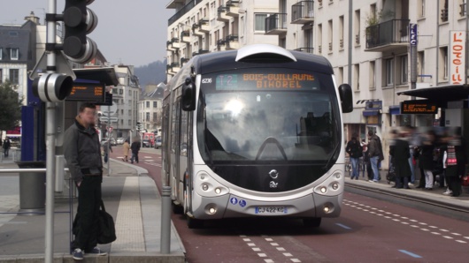 A Rouen, le passager du bus avait le pantalon baissé : il est interpellé pour exhibition 