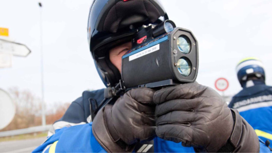 Une Passat interceptée à 185 km/h sur la RN27 par les gendarmes de la BMO de Dieppe Une Passat interceptée à 185 km/h sur la RN27 par les gendarmes de la BMO de Dieppe