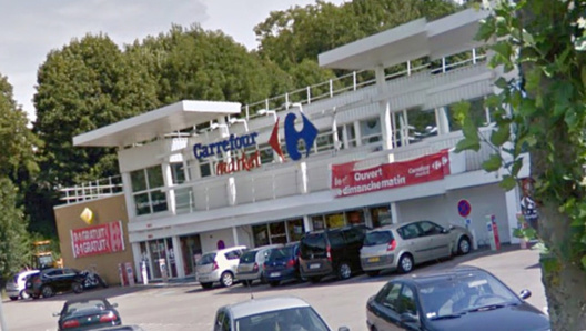 Carrefour Market, route de Ganzeville à la sortie de Fécamp (Illustration) Carrefour Market, route de Ganzeville à la sortie de Fécamp (Illustration)