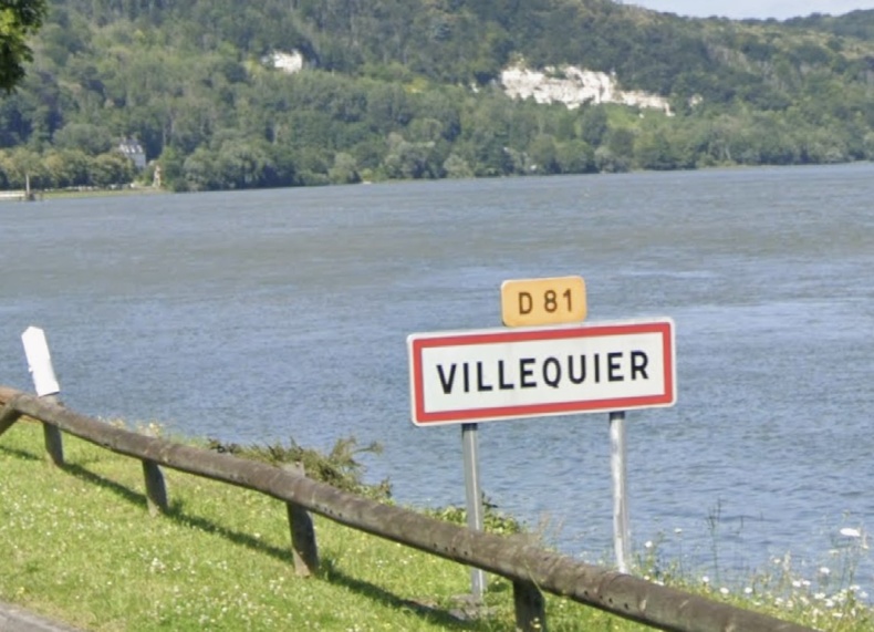 Le chevreuil a été aperçu en Seine à hauteur de Villequier près de Rives-en-Seîf Le chevreuil a été aperçu en Seine à hauteur de Villequier près de Rives-en-Seîf