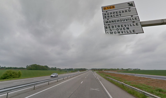 L'accident est survenu sur la voie rapide à hauteur de Manéhouville, en direction de Rouen