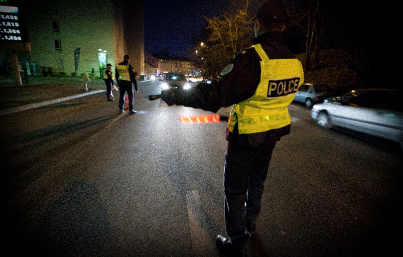 Le conducteur a refusé de s’arrêter au contrôle des policiers - illustration Le conducteur a refusé de s’arrêter au contrôle des policiers - illustration