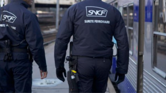 Exhibition sexuelle dans le train Rambouillet - Paris : l'auteur est photographié par sa victime