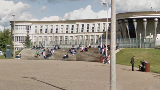 Le lycée Léopold Sedar Senghor, à Magnanville (Illustration) Le lycée Léopold Sedar Senghor, à Magnanville (Illustration)