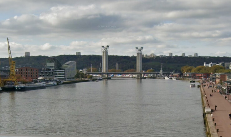 Un homme tombe accidentellement dans la Seine à Rouen : sorti de l’eau avant l’arrivée des secours 