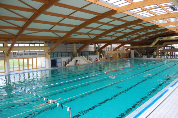 Piscine de Grand-Couronne : il filme avec son téléphone la baigneuse qui se rhabillait