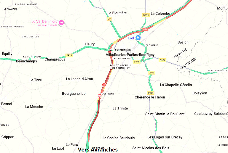 L'accident s'est produit entre Avranches et Villedieu-lès-Poêles