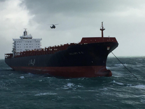 L'armateur d'un navire en difficulté au large du Havre mis en demeure par le préfet maritime L'armateur d'un navire en difficulté au large du Havre mis en demeure par le préfet maritime