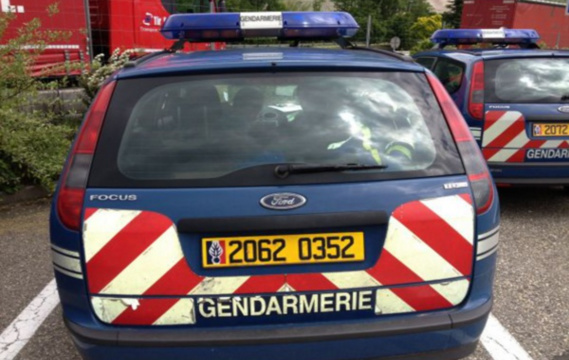 A Menneval, près de Bernay, les voleurs passent en force à la caisse avec 5000€ de consoles et jeux A Menneval, près de Bernay, les voleurs passent en force à la caisse avec 5000€ de consoles et jeux