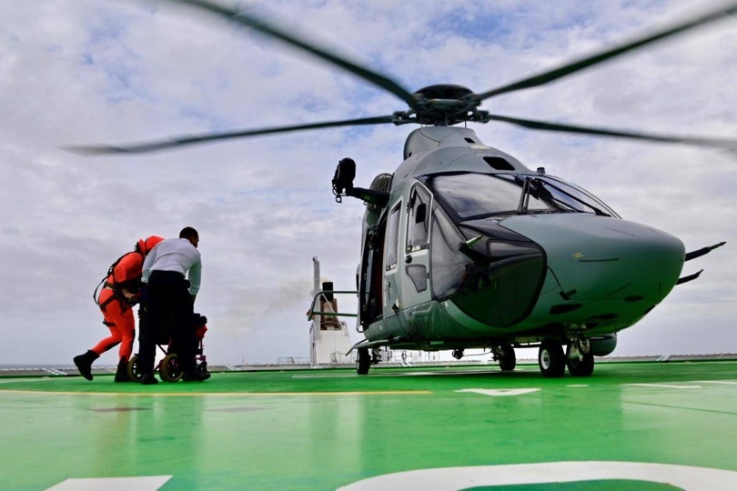 Le passager malade a été évacué à bord de l’hélicoptère H160 de la Marine nationale - Illustration Préfecture maritime