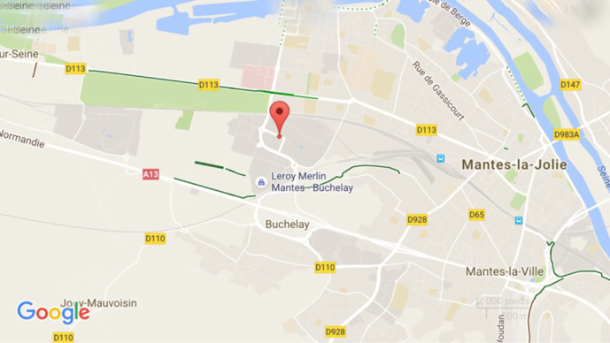 Tentative de car-jacking à Buchelay : la victime s'accroche à sa voiture, elle est blessée Tentative de car-jacking à Buchelay : la victime s'accroche à sa voiture, elle est blessée