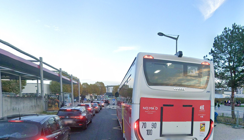 Les faits se sont produits dans un bus près du Kindaréna - Illustration Les faits se sont produits dans un bus près du Kindaréna - Illustration