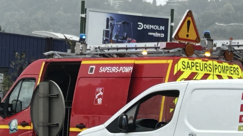 Les sapeurs-pompiers ont été très sollicités ce samedi en raison des vents violents : arbres tombés, câbles électriques arrachés … illustration infonormandie